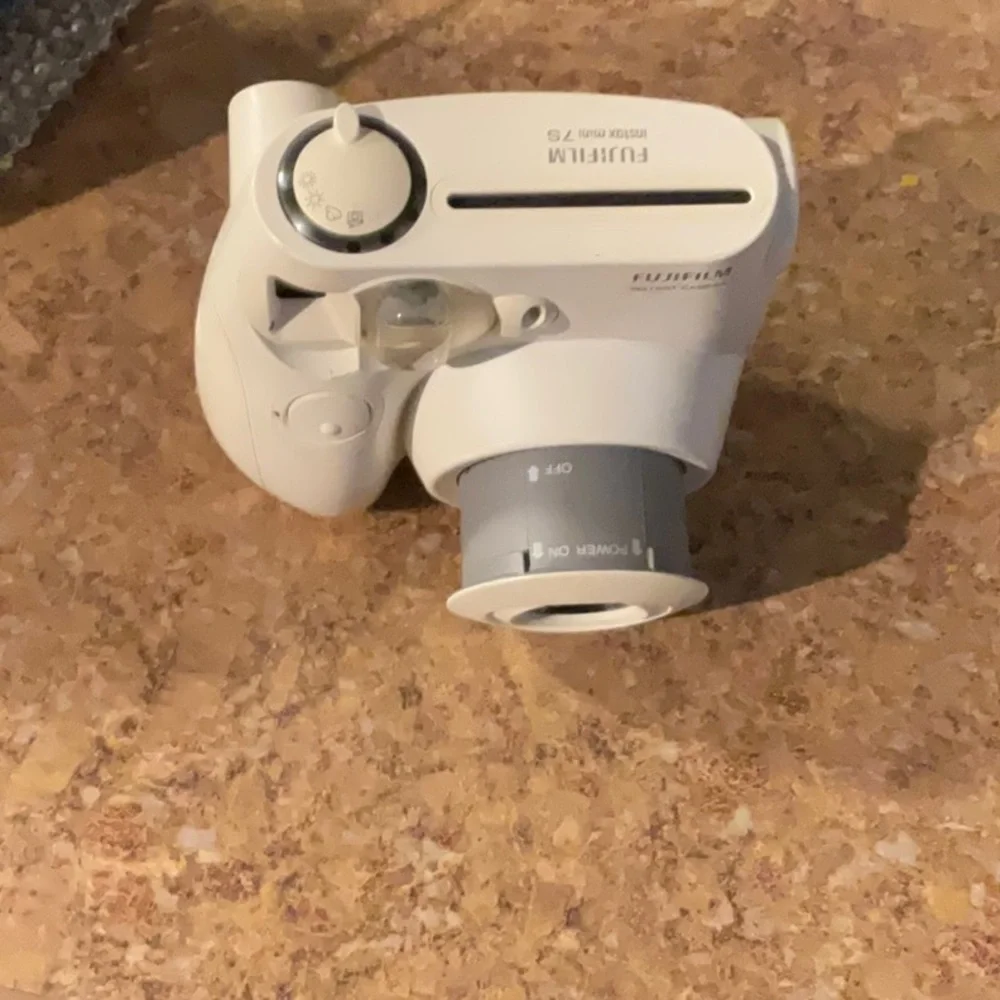 FUJIFILM INSTAX MINI 7S